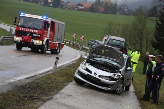 Verkehrsunfall auf der Schlierbacher Straße in Schlierbach endet relativ glimpflich