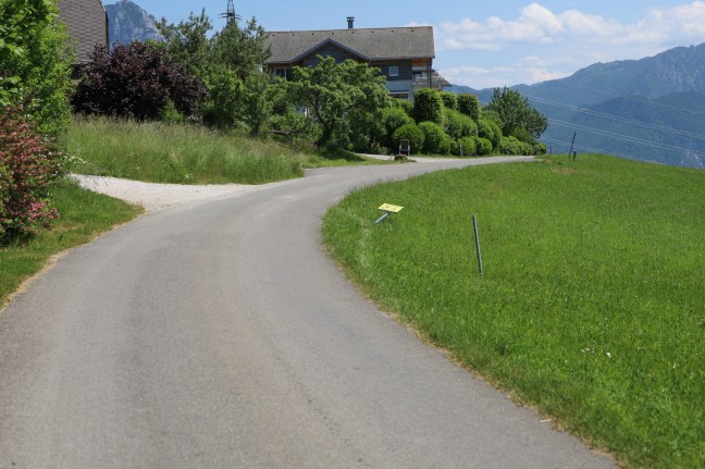 Personenrettung in Altmnster: Autolenkerin verlor whrend der Fahrt das Bewusstsein