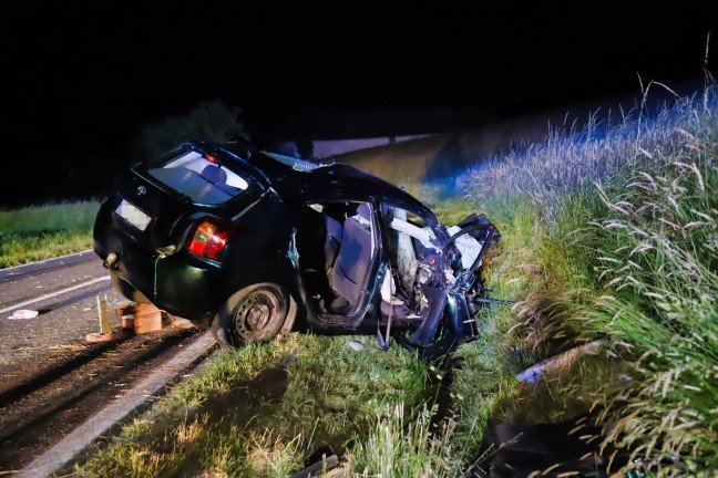 Zwei Tote bei schwerem Verkehrsunfall in Altenberg bei Linz