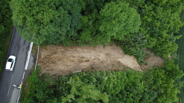 Unwetterschden: Umfangreiche Sicherungsmanahmen nach Hangrutschungen entlang der Traunuferstrae