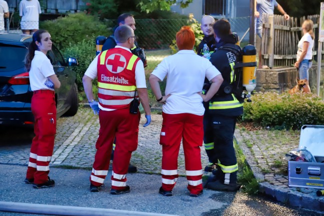 Drei Feuerwehren bei Kellerbrand in einem Mehrparteienwohnhaus in Pregarten im Einsatz