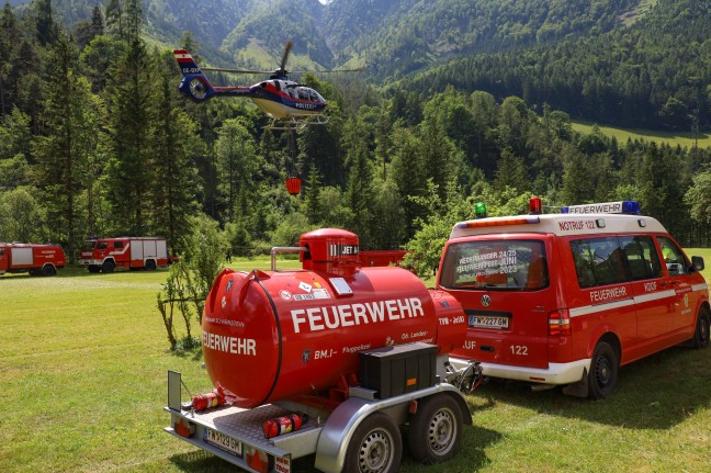 Großeinsatz bei Waldbrand am Weißenberg in Klaus an der Pyhrnbahn