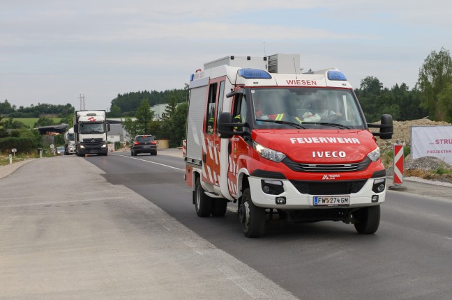 Brandeinsatz bei Entsorgungsunternehmen in Pinsdorf