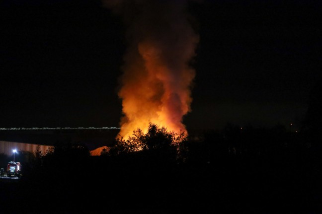 Grobrand bei Recyclingbetrieb in Hrsching