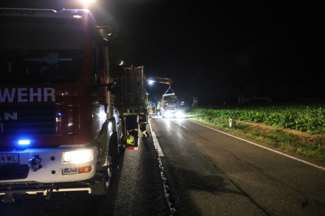 Schwerer Crash zwischen zwei PKW auf Innviertler Strae bei Krenglbach