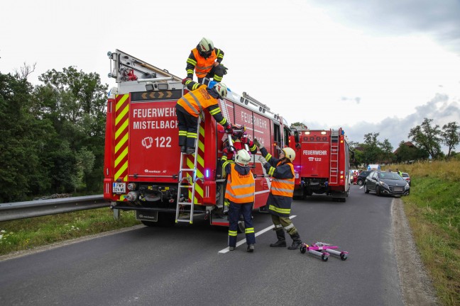 Drei Verletzte bei schwerer Kollision zweier PKW in Scharten