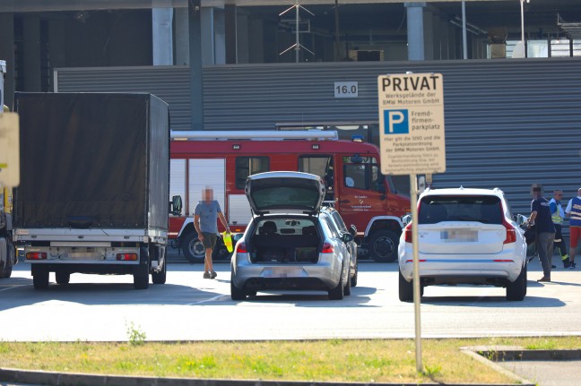 Kurzzeitiger Großeinsatz bei Brand am Dach eines Werksgeländes in Steyr