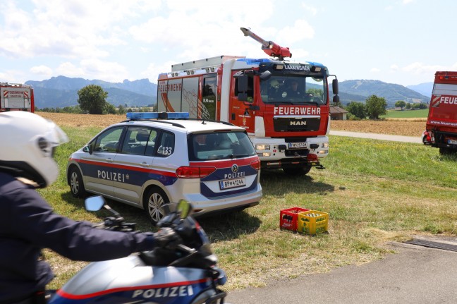 Flugunfall: Flugzeug beim Landeanflug auf Flugplatz in Laakirchen ber Landebahn hinausgeschossen