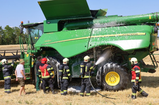 Grerer Brand eines Mhdreschers in Wels-Waidhausen in letzter Minute verhindert