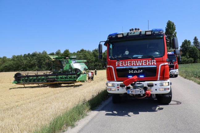 Grerer Brand eines Mhdreschers in Wels-Waidhausen in letzter Minute verhindert