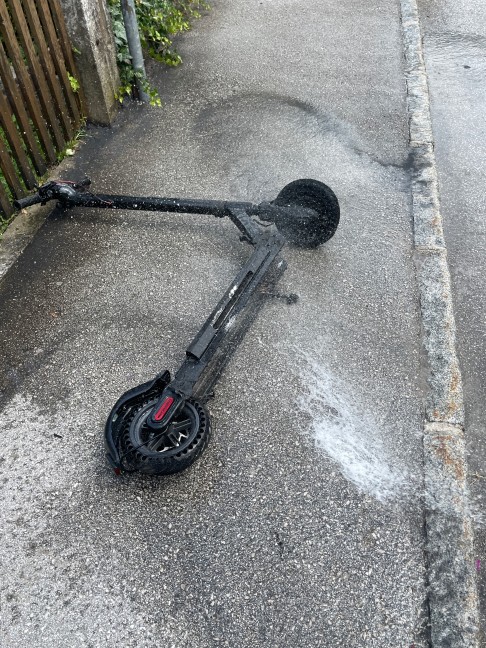 Brand eines E-Scooters im Keller eines Wohnhauses in Spital am Pyhrn