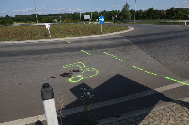 Tödlicher Motorradunfall: 26-Jähriger erlag nach schwerem Sturz bei Enns seinen Verletzungen