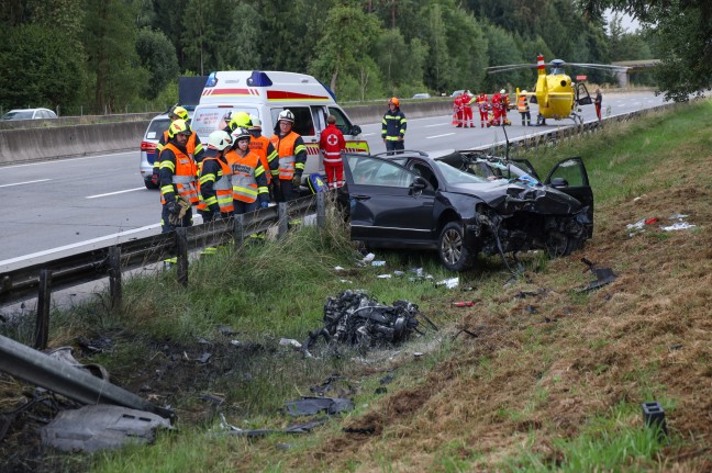 Zwei Schwerverletzte bei Verkehrsunfall auf Westautobahn in Sipbachzell