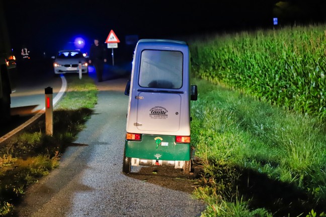 Umgestürztes Kleinfahrzeug sorgte kurzzeitig für größeren Einsatz in Ried in der Riedmark