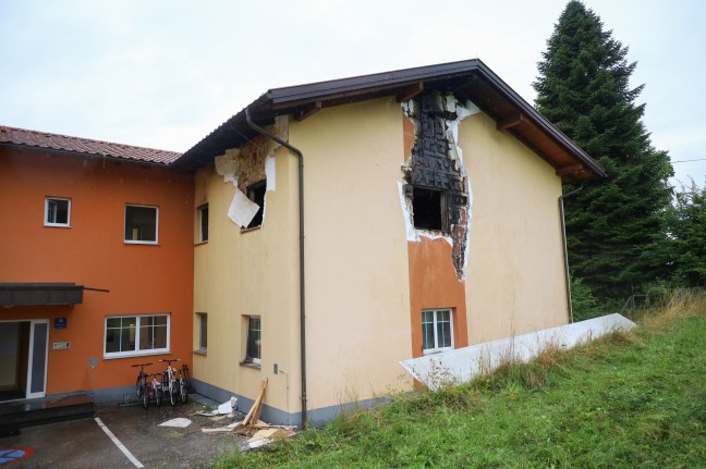 Leiche bei Löscharbeiten nach Wohnungsbrand in Gallspach entdeckt