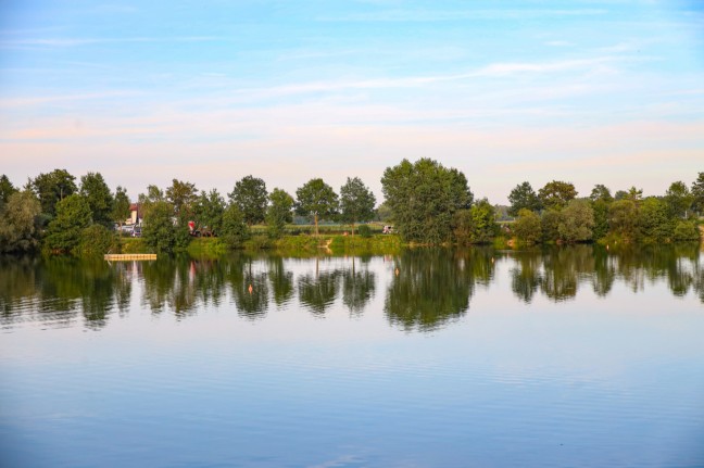 Schwimmer (55) nach schwerem Badeunfall am Rutzinger See bei Hrsching im Krankenhaus gestorben