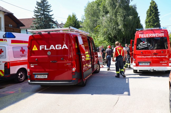 Elf Personen evakuiert: Gasaustritt aus desolatem Flüssiggastank eines Wohnhauses in Offenhausen