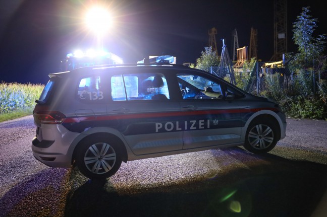 Einsatz von Feuerwehr und Polizei nach gemeldeter Explosion auf Betriebsgelnde in Marchtrenk