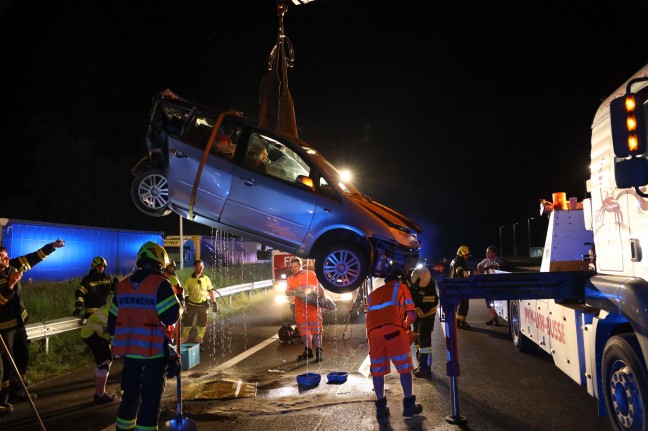 Folgenschwerer Auffahrunfall auf Pyhrnautobahn in Schlierbach fordert vier teils Schwerverletzte