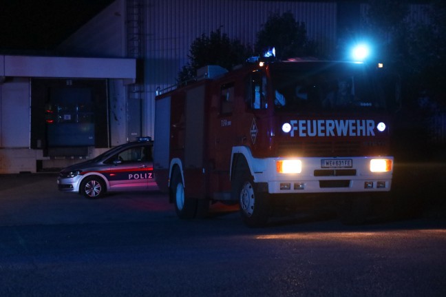 Nchtlicher Brand einer USV-Anlage bei einem Unternehmen in Wels-Neustadt