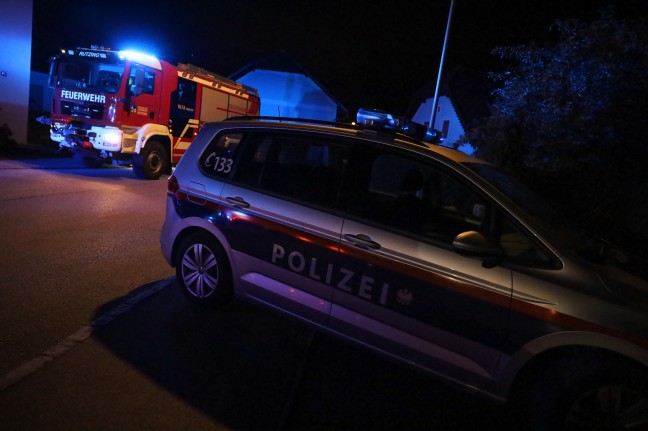 Groaufgebot der Einsatzkrfte bei Suchaktion nach abgngiger Person in Hrsching im Einsatz