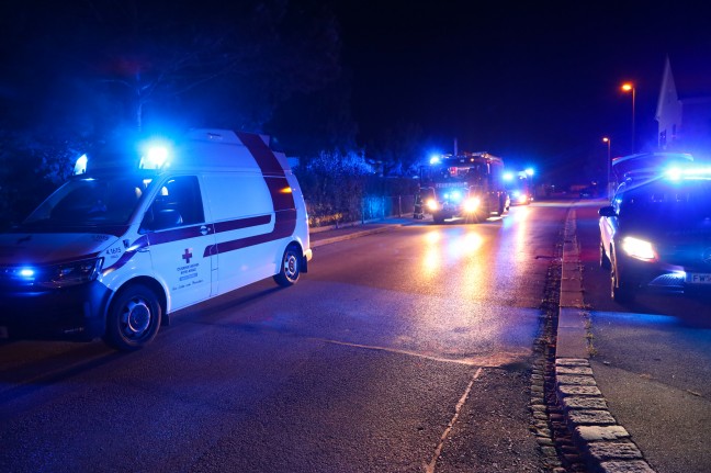 Chemische Reaktion nach Mischung von Pool-Chemikalien in einem Einfamilienhaus in Wels-Vogelweide