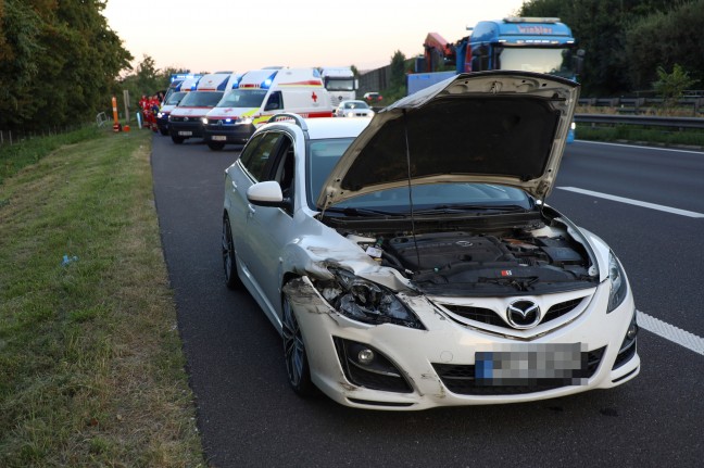 Crash auf Innkreisautobahn bei Wels-Oberthan forderte zwei Leichtverletzte