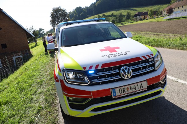 Auto mehrmals berschlagen: Schwerer Verkehrsunfall in Schllberg fordert zwei Verletzte