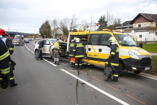 Verkehrsunfall auf der Pyhrnpass Straße in Schlierbach