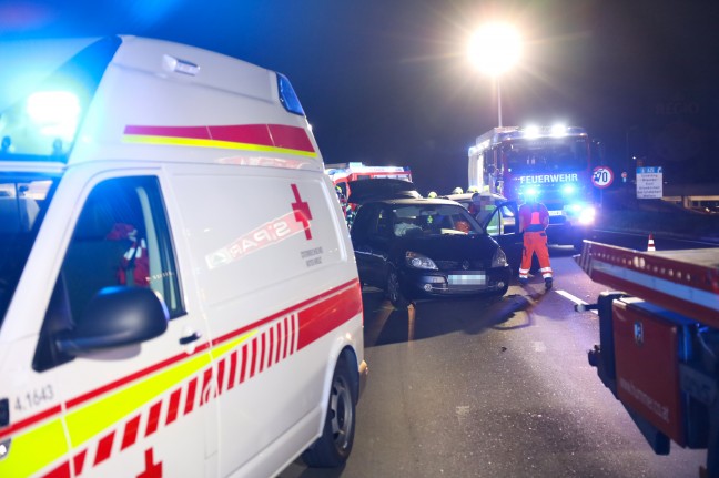 Verkehrsunfall zwischen zwei PKW auf Wiener Strae bei Marchtrenk