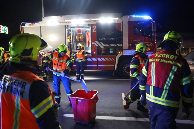 Verkehrsunfall zwischen zwei PKW auf Wiener Straße bei Marchtrenk