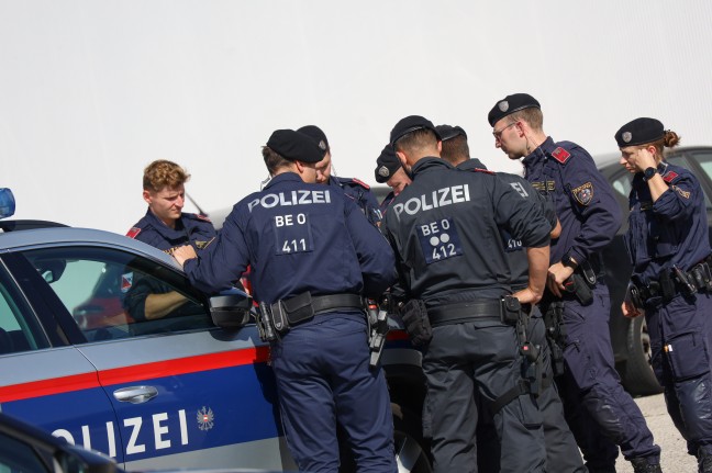 Großangelegte Suchaktion nach einer aus einem Altenheim abgängigen Dame in Hörsching