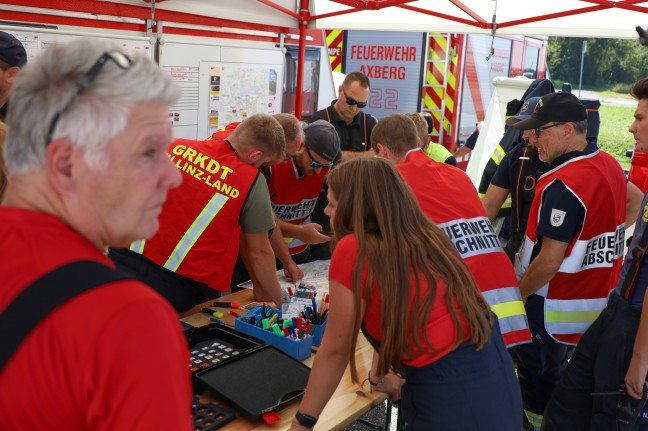 Groangelegte Suchaktion nach einer aus einem Altenheim abgngigen Dame in Hrsching