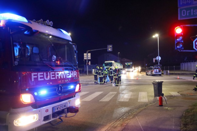 Kreuzungskollision zwischen zwei PKW auf Gmundener Strae in Stadl-Paura