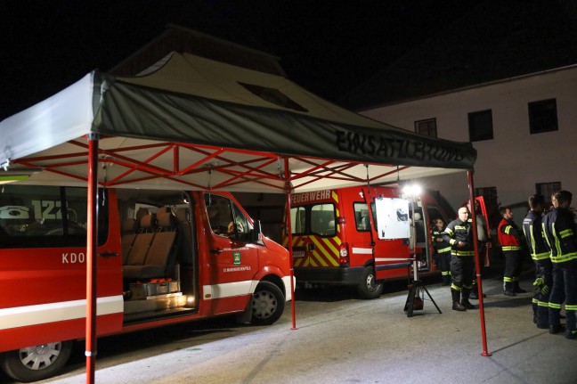 Feuerwehr-Drohne und Hhenretter bei Rettung eines Wanderers in Haibach ob der Donau im Einsatz