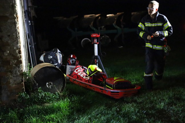 Feuerwehr-Drohne und Hhenretter bei Rettung eines Wanderers in Haibach ob der Donau im Einsatz