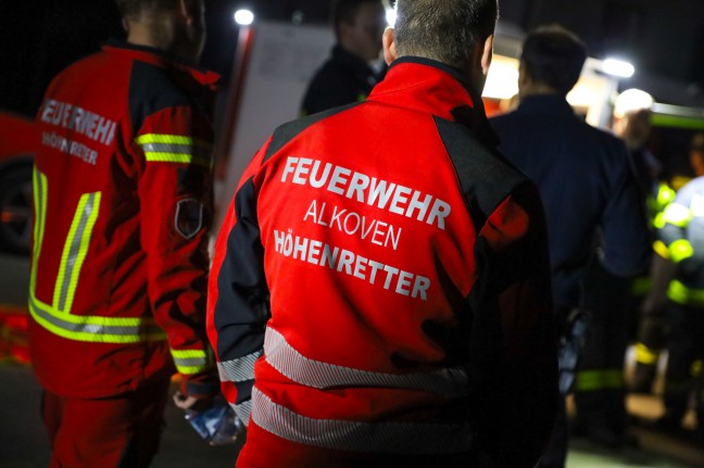 Feuerwehr-Drohne und Hhenretter bei Rettung eines Wanderers in Haibach ob der Donau im Einsatz