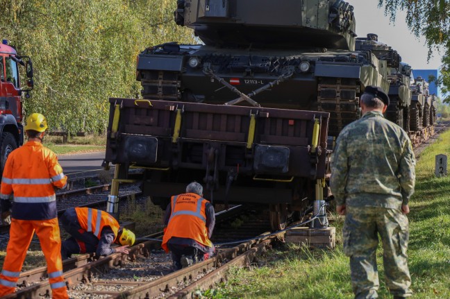 Panzertransportwaggon bei Verschubarbeiten in Wels-Neustadt entgleist