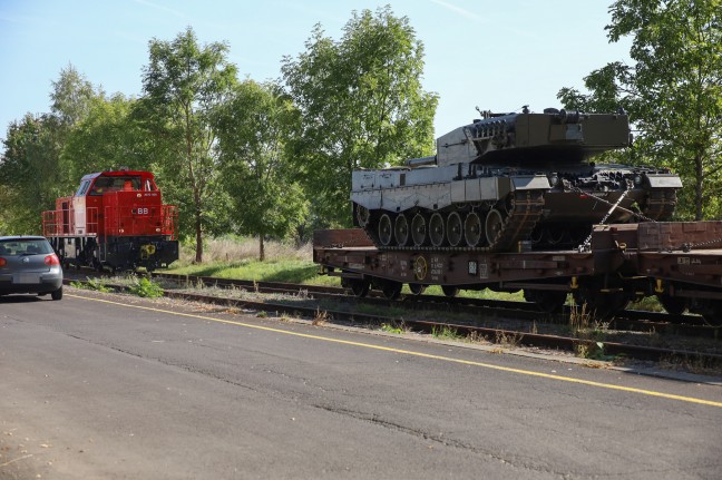 Panzertransportwaggon bei Verschubarbeiten in Wels-Neustadt entgleist