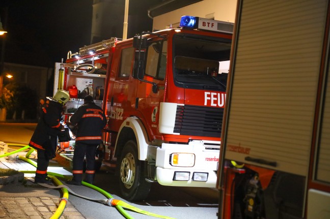 Wohnungsbrand in einem Mehrparteienwohngebude im Ortszentrum von Riedau