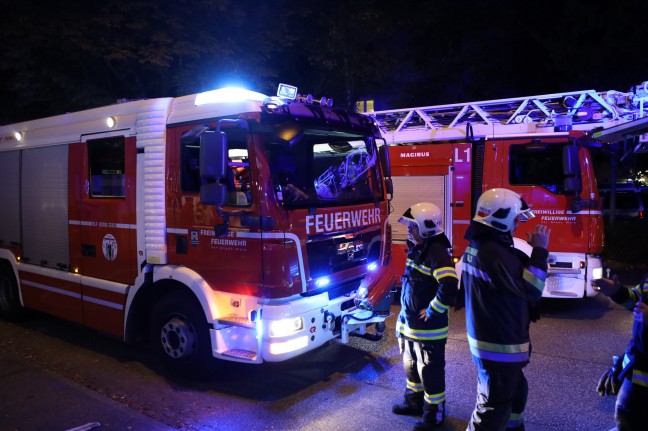 Vollbrand einer Wohnung in einem Wohn- und Geschftsgebude in Wels-Neustadt