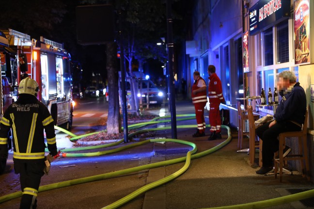 Vollbrand einer Wohnung in einem Wohn- und Geschftsgebude in Wels-Neustadt