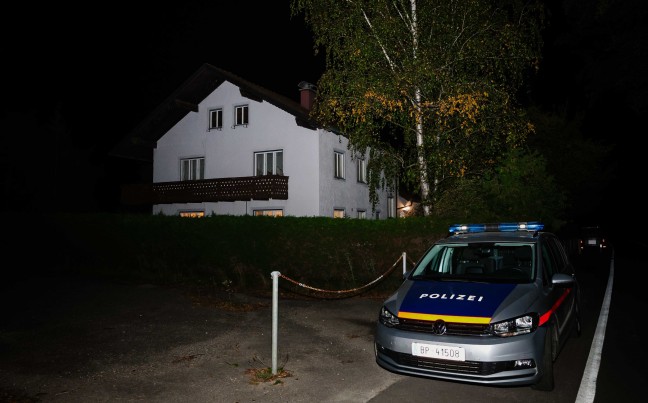 Mordalarm: Pflegerin soll 82-Jhrigen in Geretsberg mit Messer tdlich verletzt haben