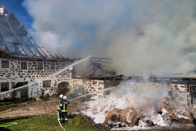 Groeinsatz bei Vollbrand eines landwirtschaftlichen Objektes in Vorderweienbach