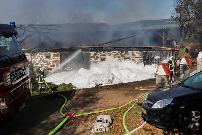 Groeinsatz bei Vollbrand eines landwirtschaftlichen Objektes in Vorderweienbach