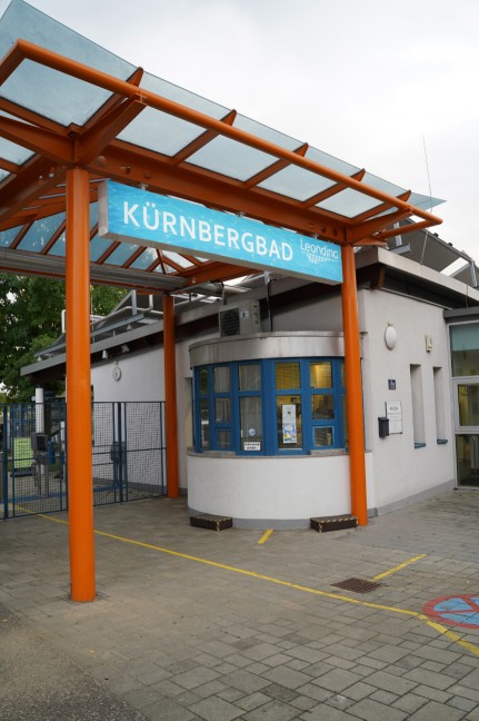 Chlorgasaustritt in einem Hallenbad in Leonding fhrte zu Einsatz zweier Feuerwehren