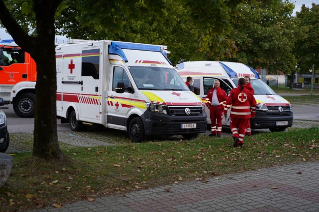 Chlorgasaustritt in einem Hallenbad in Leonding fhrte zu Einsatz zweier Feuerwehren