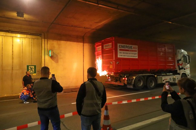 Steinhaus: Herausforderndes Szenario bei groangelegter Einsatzbung im Tunnel Steinhaus-Taxlberg