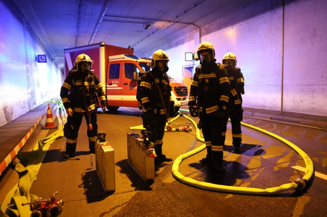 Steinhaus: Herausforderndes Szenario bei groangelegter Einsatzbung im Tunnel Steinhaus-Taxlberg