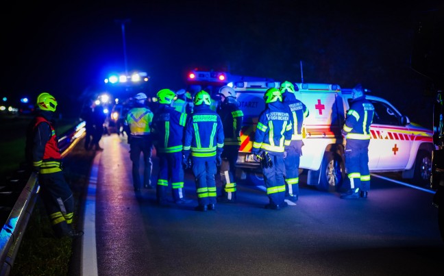 Schwerer Crash auf Braunauer Strae bei Helpfau-Uttendorf fordert vier teils Schwerverletzte